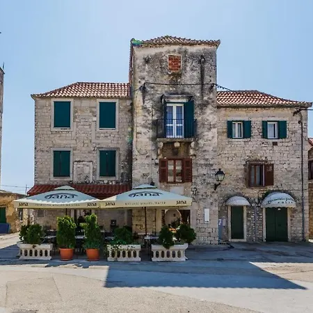 Grape Escape Apartment