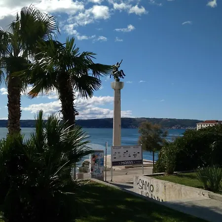 Apartment Grape Escape Kastela